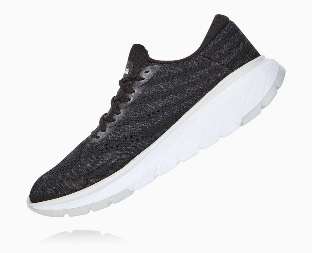 Black / White Hoka Cavu 3 | 85624PHLZ